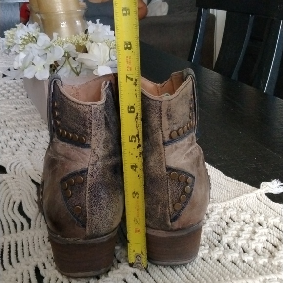 CIRCLE G COWGIRL ANKLE BOOTS - Picture 5 of 8